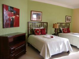 10 Bedroom Guesthouse - Montego Bay Cinnamon Hill ภายนอก รูปภาพ